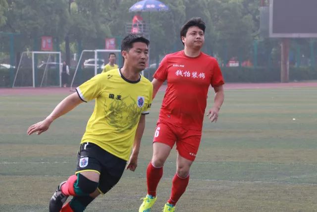 西班牙VS奥地利首发：亚马尔领军 奥亚萨瓦尔配奥尔莫